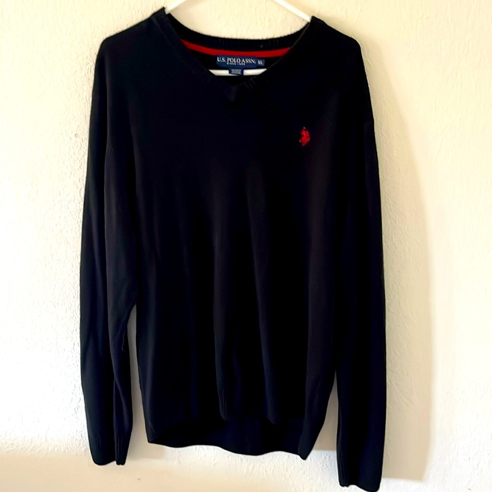Black polo v-neck sweater, in new condition